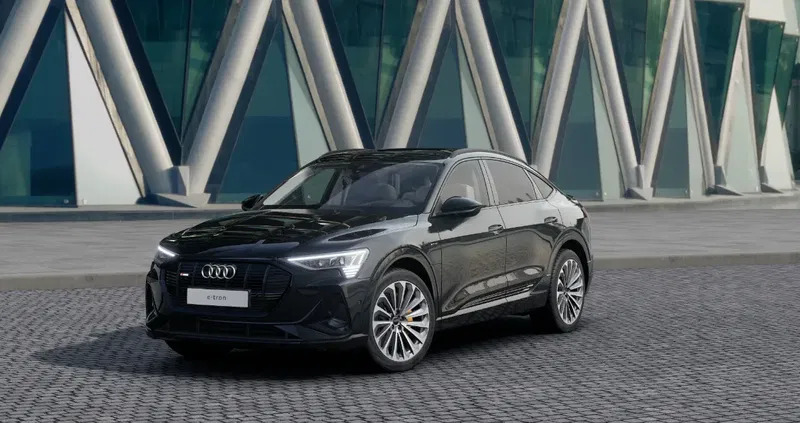 audi mazowieckie Audi e-tron cena 349900 przebieg: 4500, rok produkcji 2021 z Przemków